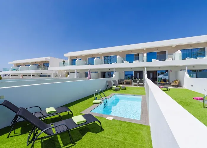 Villa Verde Blanca By Villa Plus