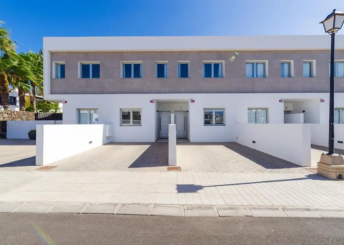 Villa Verde Blanca By Villa Plus